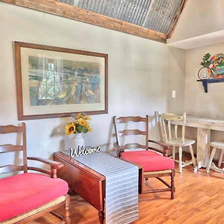 Sunflower Ridge Bungalow Wimberley Bagian luar foto